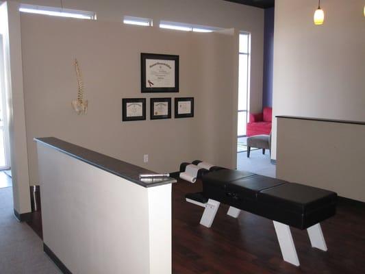 Chiro Now!  Longmont, Colorado. No Exam Fees.  No Contracts. No Hidden Fees. No Appointments.