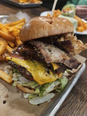 The Waylon burger. Topped with tough fatty brisket.