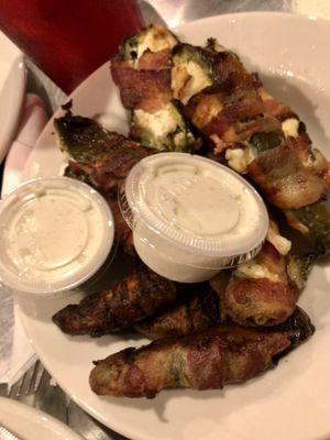 Bacon Wrapped Jalapeño Poppers