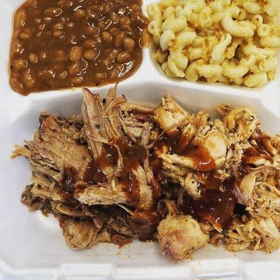 Pull pork with baked beans and Mac and cheese