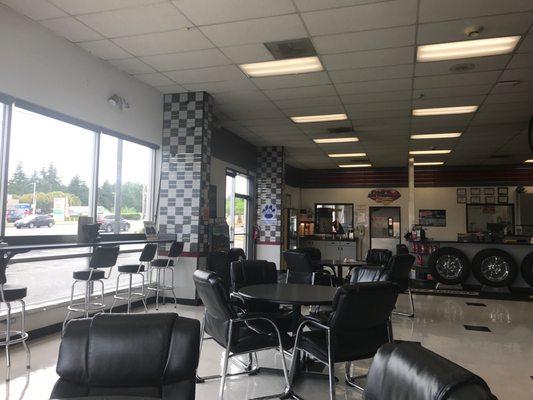 Les Schwab Tire Center