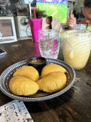 Empanadas and lulo juice