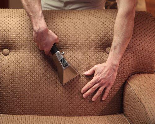 Cleaning upholstery