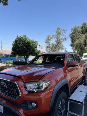 Toyota Tacoma windshield replacement