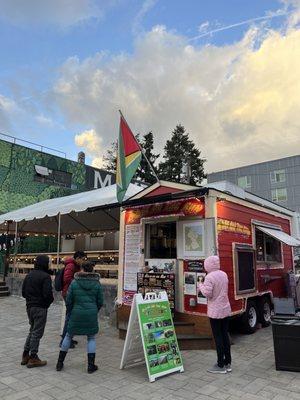 Food truck at SE Stark and 11th.  Behind Fracture Brewing.