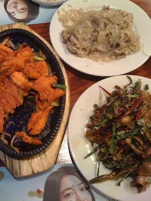 Iron plate ginseng, white kimchi noodles, shark belly!