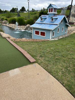 Miniature golf course