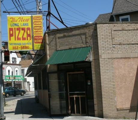 Outside New Long Lane Pizza in Upper Darby