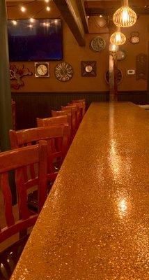 The glitteriest bar around!