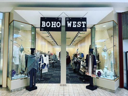 Boho West offers new collections of women's wear and accessories every 2 weeks and is owned by Lily Weber.