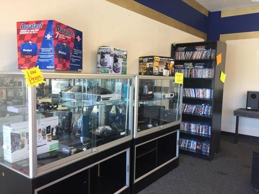 Competitive prices on quality gaming systems, tablets, cameras and much more 5.00 new blu-rays and 3 for 5.00 on DVD'S