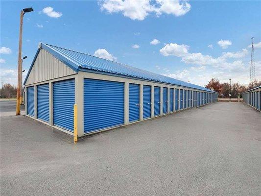 Exterior Units - Storage Express at 3589 W Frontage Rd, Austin, IN 47102