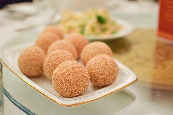 fried sesame balls