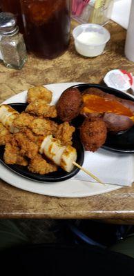 Combo plate fried oysters and grilled scallops