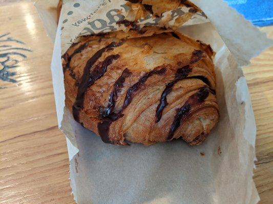 Chocolate croissant, excellent.