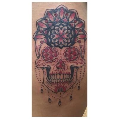 GEOMETRIC SUGAR SKULL