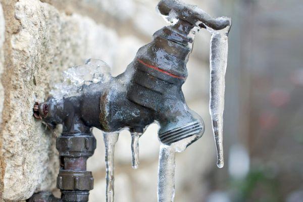 We are here to help with your frozen plumbing, give us a call today to schedule with our plumbing professionals.