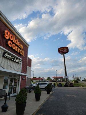 Golden Corral Buffet & Grill