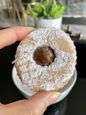 Dulce de Leche shortbread cookie