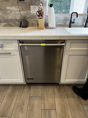 Flawless Viking Dishwasher Repairs: Resolved Leaking Pump Issue.