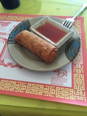 Egg roll comes out first when you order a dinner special