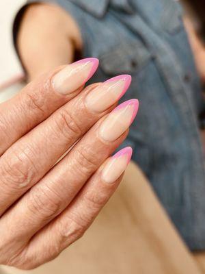 Gel nail tip