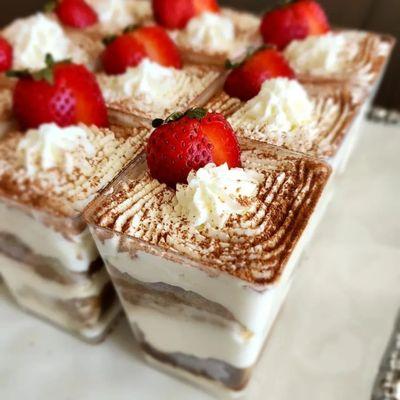 Tiramisu jar cake