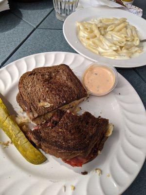 Reuben and Mac and cheese