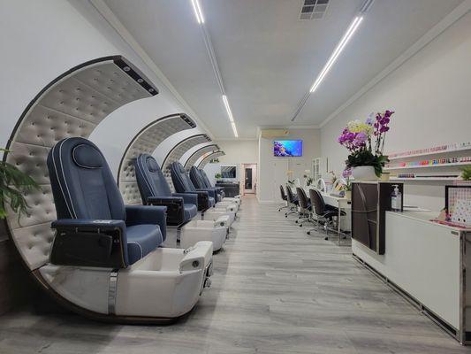 Crenshaw Hair & Nails Salon