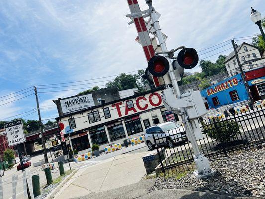 FRONT OF TACO DIVE BAR