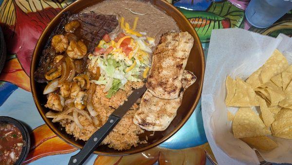 The Los Pepe's special, similar to mixed fajitas only better