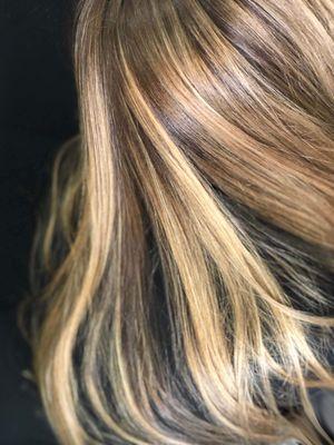 Glossy bronde, maybe she's born with it?