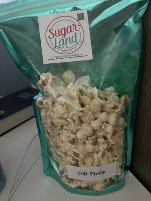 Dill pickle popcorn