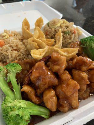 General tsos chicken with krab rangoon