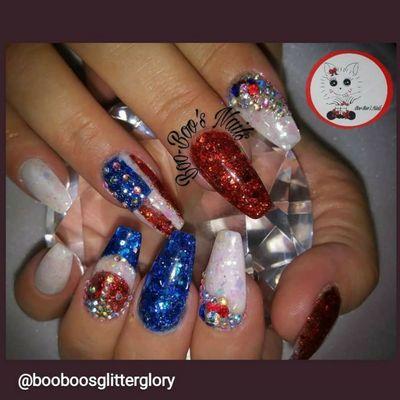 These are Fourth of July nails. In the set I used opal glitter Glory, Sapphire glitter Glory and Ruby glitter Glory.