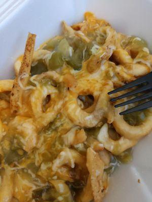 Green chile cheese fries