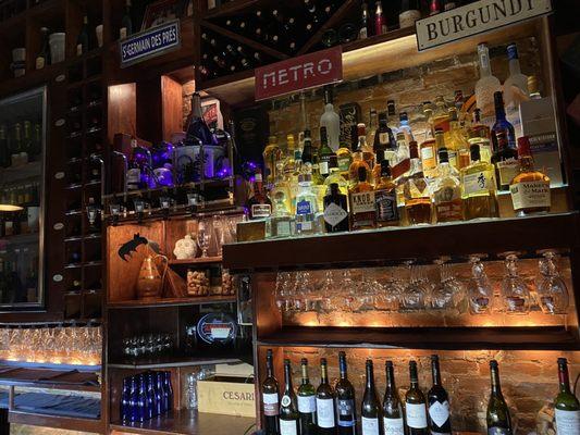 Bar-French wine decor