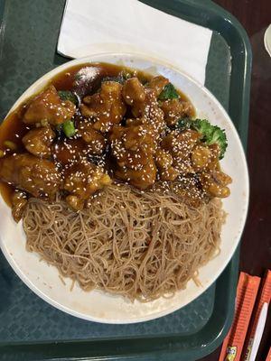 Sesame chicken w rice noodles