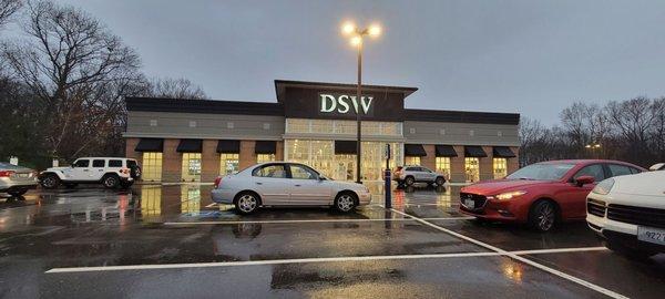 DSW Designer Shoe Warehouse