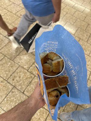 Auntie Anne's