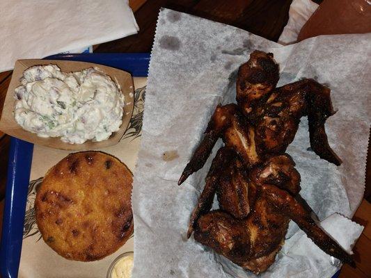 Smoked wings, cornbread and potato salad ‍