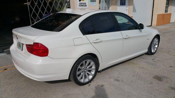 2003 BMW 320i (completed).