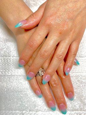 Best pink-turquoise ombré mani ever