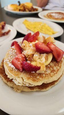 Strawberry cheesecake pancakes