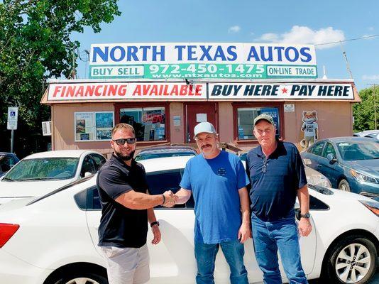 More satisfied customers at North Texas Autos Congrats on your 2016 #Kia Rio and thank you for considering us!