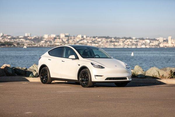 Our Tesla Model Y rental and all of our Teslas include free access to premium connectivity, app access, and more during your rental.