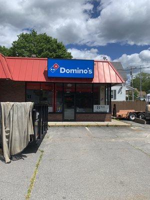 New Dominos location in Taunton. Used to be a Papa Johns years ago