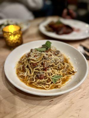 Spaghetti Bolognese
Housemade spaghetti * Bolognese * Parmesan * Basil