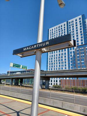 BART - MacArthur Station