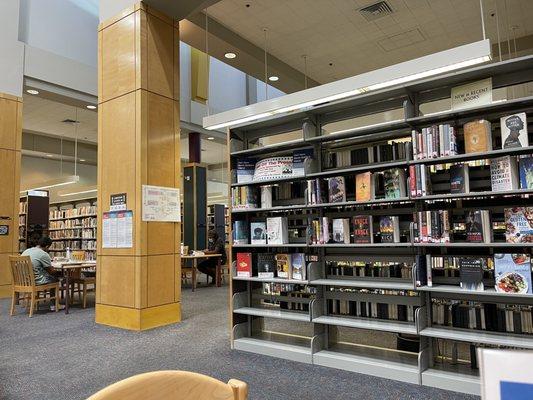 Mid-Valley Regional Branch Library